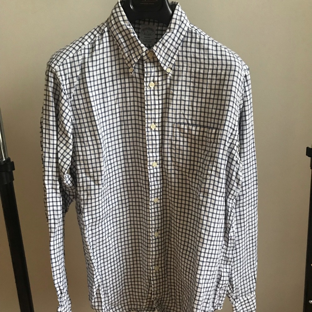 Brooks brothers dress shirt in excellent condition